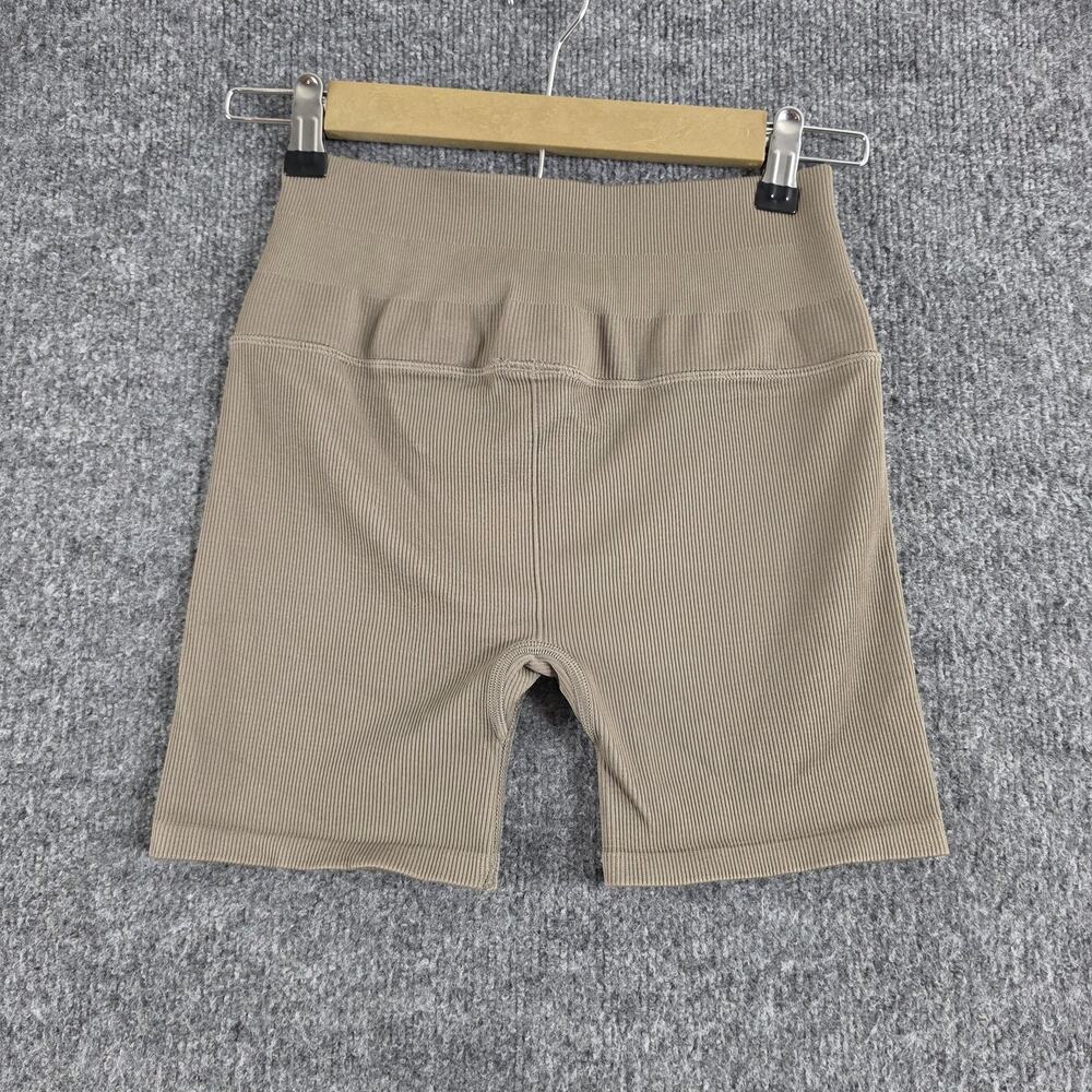 Alo Yoga Shorts Womens XS Seamless Ribbed Favorite Biker Beige Yoga Pilates Gym - Picture 7 of 15